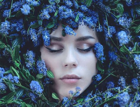 Fond d écran visage femmes fleurs yeux fermés vert bleu Fleurs
