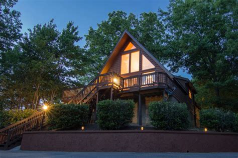 Pigeon forge cabins near dollywood, the hollywood wax museum, and more provide easy acess to local entertainment and attractions. Romantic Cabin With Private Hot Tub in Pigeon Forge, Tennessee
