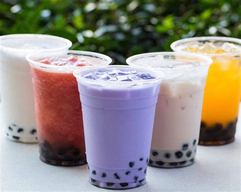 Spoon in a third of the strawberry bubble tea powder from the pack and stir. Juliette's Bubble Tea delivery in Zürich | Takeout menu ...