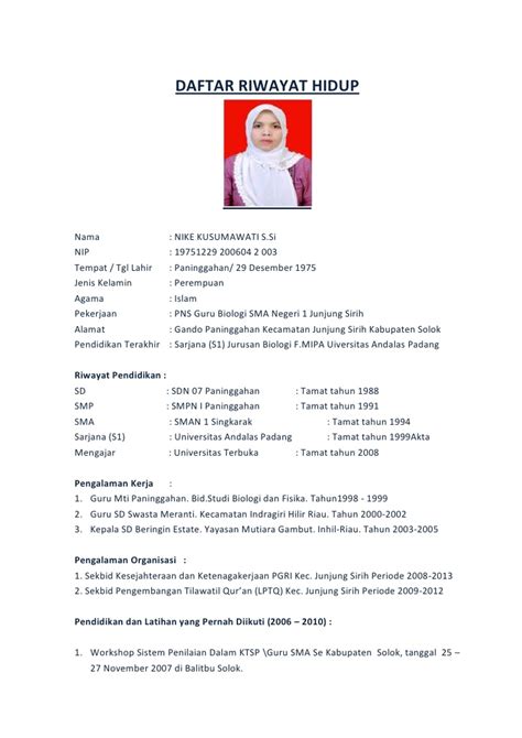 Itulah kenapa memperoleh contoh cv fresh graduate yang tepat adalah amunisi utama sebelum mulai melamar kerja. Contoh Curriculum Vitae Lamaran Kerja | Holidays OO
