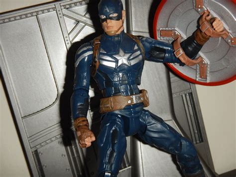 Equipment Marvel Select Captain America Action Figure From Diamond