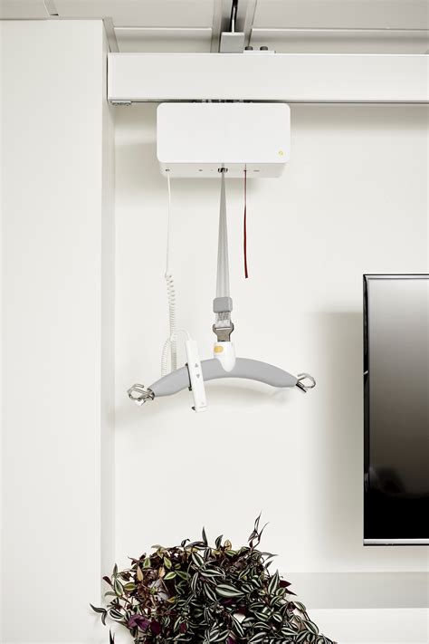 Guldmann ceiling lift systems are an ideal solution for lifting and moving people from one place to another in all kinds of care environments. Ceiling hoist for professional lifting and moving ...