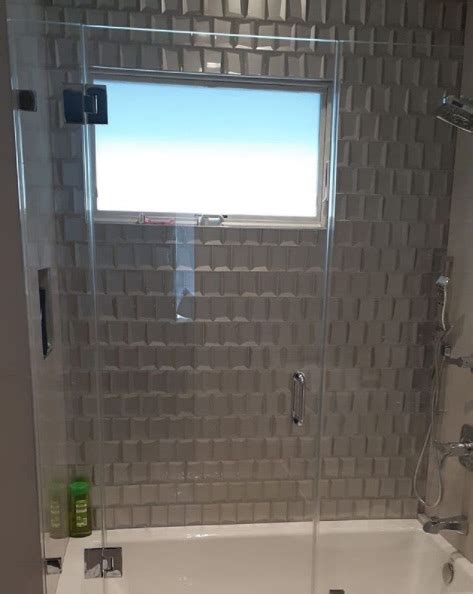 Differences Between A Pivoting And Sliding Shower Door New York City