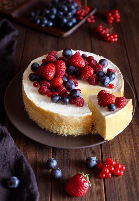 7 quick and easy cake upgrades that steal the show!. Homemade Cheese Cake With Strawberry And Winter Berries ...