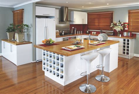 Howdens have fairly good units but can be expensive with worktops, and accesories. Kitchen Gallery - The Practical Entertainer | kaboodle kitchen