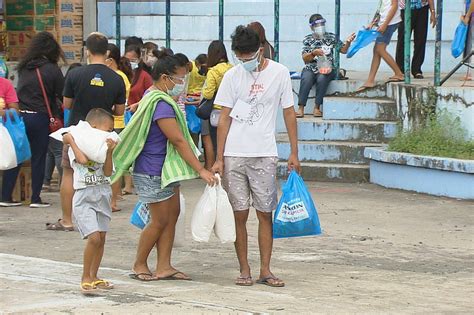 Mga Apektado Ng Rolly Na Nasa Evacuation Centers Pa Rin Dinalhan Ng Tulong ABS CBN News