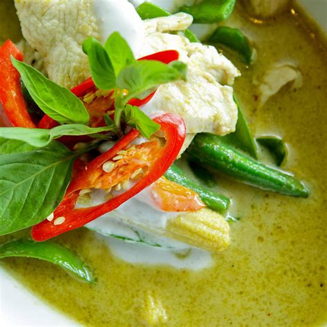 Download Close Up Shot Of Mouth Watering Green Thai Curry Wallpaper