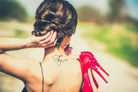 tatuaggi sempre più di moda tra le donne