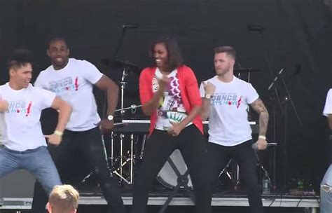 Video Michelle Obama Busts A Move To Uptown Funk At White House Easter Egg Roll