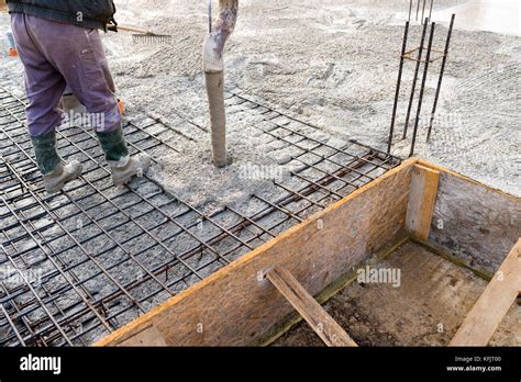 Pouring Concrete Slab Hi Res Stock Photography And Images Alamy