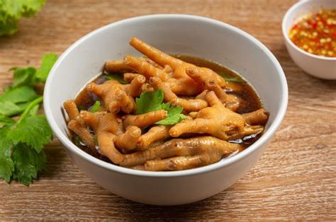 Kentang lain halnya dengan kentang goreng dan keripik kentang yang dianggap tidak sehat karena tinggi lemak 2. Kalori Sup Kaki Ayam / Terdapat 75 kalori dalam sup ayam ...