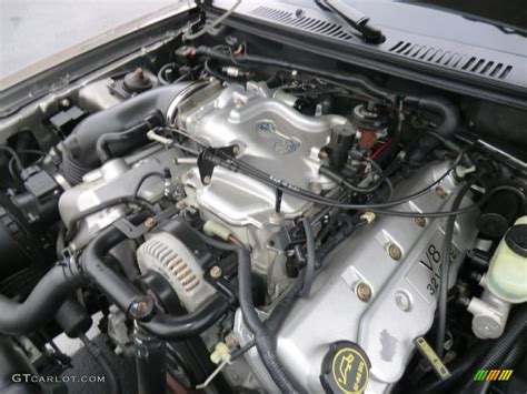 2001 Ford Mustang Cobra Coupe 46 Liter Svt Dohc 32 Valve V8 Engine