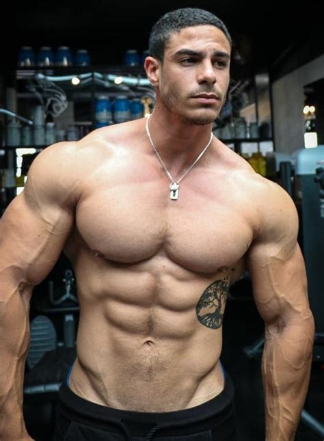 Huge Shirtless Muscular Men Gayfriendschat Com