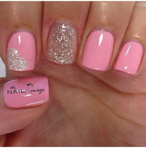 La mejor opcion para ideas para decorar tus uñas! #Uñasdecoradas #Rosa #Dorado #Manicure | Manicura de uñas, Uñas de maquillaje, Uñas de gel