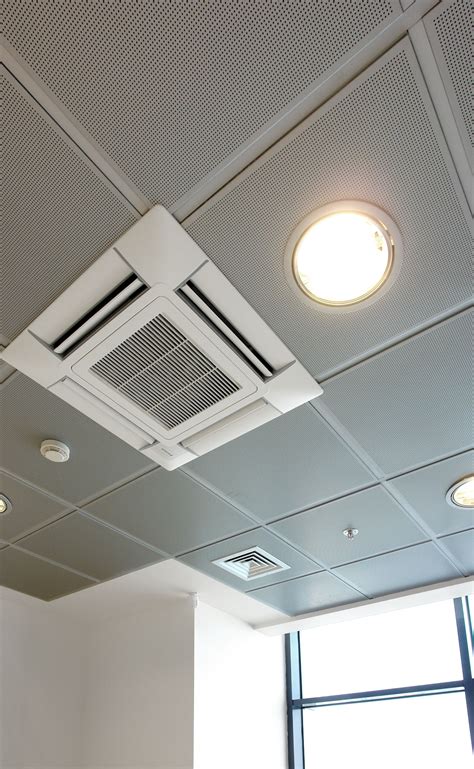 In the end, it remains to put on the circuit the location of the lighting fixtures and calculate the required amount of wiring. Metallic perforated false ceilings, air-conditioning ...