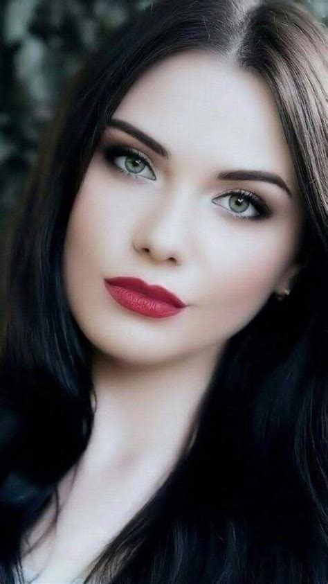 Red Lips Beautiful Irish Women Beautiful Women Pictures Beautiful