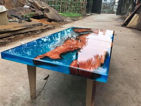 The great popularity of epoxy river tables is probably also due to the fact that there are no limits to creativity. Coffee Table Epoxy River Handmade - Woodify Canada