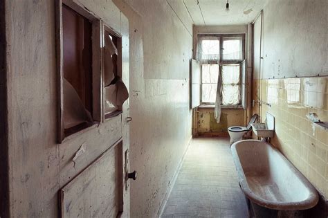 Decaying Bathrooms Abandoned Photography By Ralph Graef Abandoned