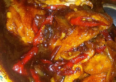 15 buah bawang merah yang ditumbuk kasar. Resep Ayam kecap pedas manis oleh Fitriani Rizki Nugraha ...