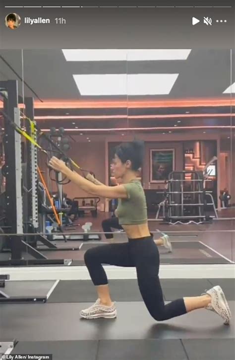 Lily Allen Shows Off Her Toned Physique In Crop Top As She Squeezes In A Gym