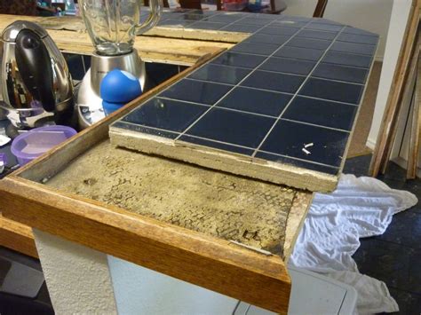 Start struggling with cluttered counters and get your kitchen organized today. The Handy Dandy Helper: DIY Kitchen Renovation-Counter Top ...