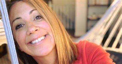 The societal culture one experienced growing up in the 80's, for example, is completely different than the societal culture of someone who grew up in the 2000's. Mélanie Maynard opens up about the age difference in her ...