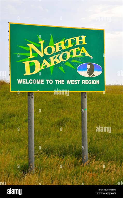 Welcome To North Dakota Sign Border Nd Us Stock Photo Alamy