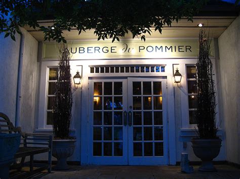 Auberge du Pommier, 4150 Yonge Street , Toronto, Ontario reviews in French