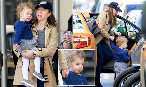 The presidential hopeful has kicked her campaign into overdrive in advance of monday's iowa caucus. Chelsea Clinton hails a cab in New York for the school run ...