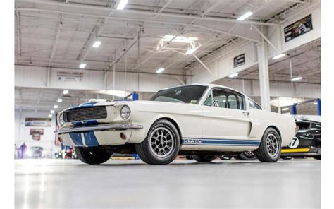 Carroll Shelbys 1966 Gt350h Hits The Auction Block The Car Guide