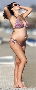 Accesible Apretado Propuesta Imogen Thomas Pregnant Bikini Privado Decisi N Hurac N