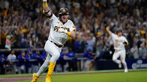 Cronenworth Padres Rally To Stun Dodgers 5 3 To Reach Nlcs Kget 17
