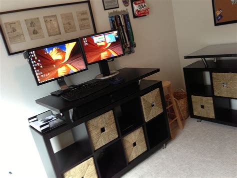 Whether you're decorating a dorm room or your teen's bedroom, it pays to embrace color, pattern, and bold accessories. Make Your Computer Addict More Comfortable and Challenging ...