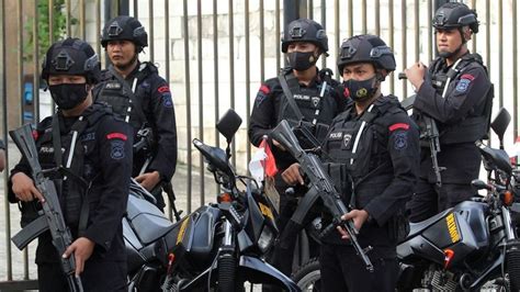 indonesian police arrest 59 suspected militants over an alleged plot to disrupt 2024 elections