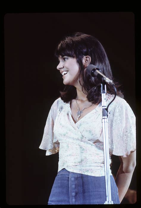 Linda Ronstadt Fat Shamed Yet Proudly Wears Slim Jeans in Her 70s — Her