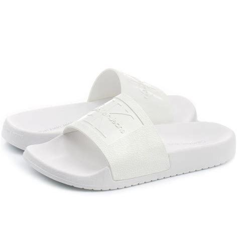Tenues calvin klein vêtements calvin klein sous vetement femme mode vetement bershka chaussures sportwear femme ceinture de sudation chaussures claquettes chaussures sneakers femme chaussures louboutin chaussures adidas chaussures femme nike claquette. Claquette blanche r8837 calvin klein