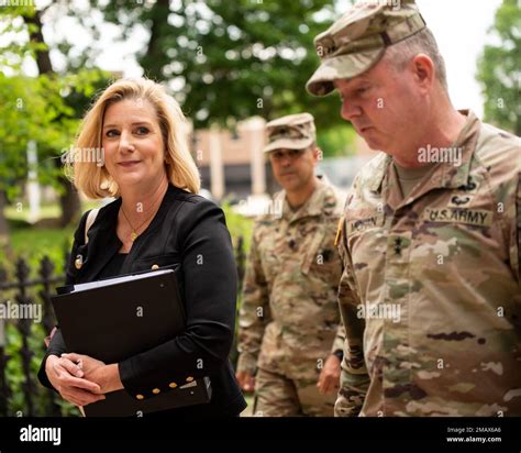 Secretary Of The Army Christine Wormuth Meets Maj Gen Chris Mohan U