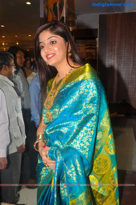 Poonam Kaur Actress Hd Photosimagespics And Stills