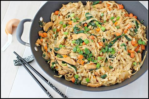 I recommend adding a splash of water or a dash of soy sauce to bring the sauce back to life. Chicken and Spinach Lo Mein Noodles | Noodle dinner, Asian ...