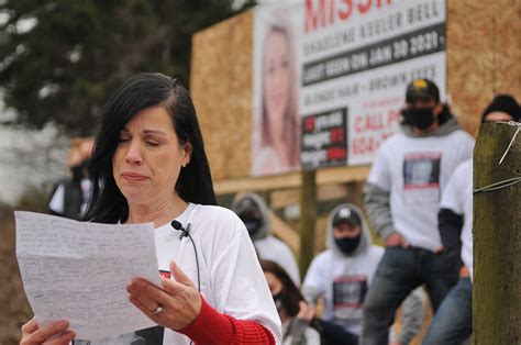 1 601 818 tykkäystä · 783 puhuu tästä. VIDEO: Hwy 1 banner latest step in family's search for B.C. woman missing for 8 weeks - Langley ...