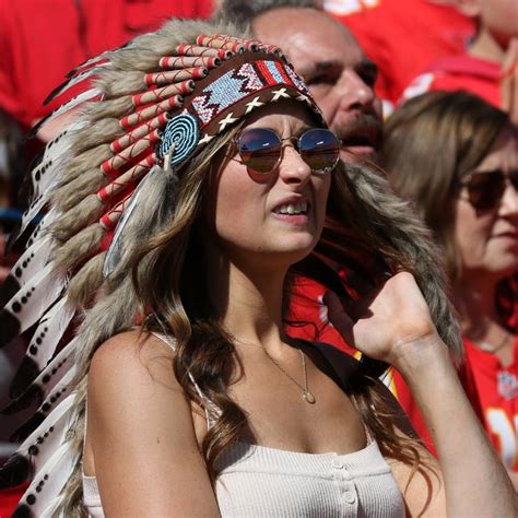 Nfl Kansas City Chiefs Ban Native American Head Dresses Face Paint