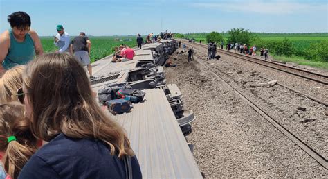 Tren De Amtrak Con 243 Pasajeros Se Descarrila En Missouri Es El