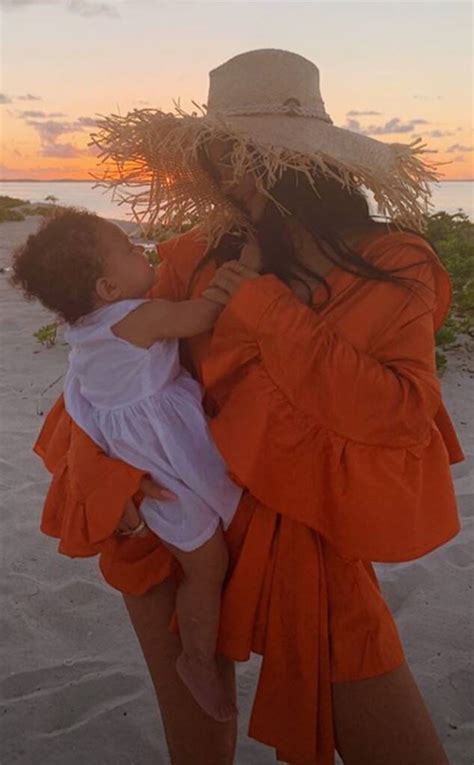The mom dons a bathrobe and lets her natural freckles shine through as she bonds with stormi at home. Kylie Jenner Kicks Off Stormi's Birthday With Beachside Getaway | E! News