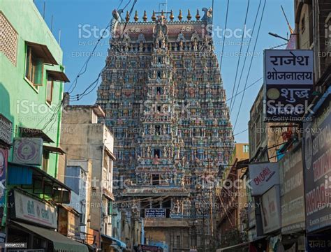 Temple Gateway At The End Of A Madurai Street Tamil Nadu Stock Photo