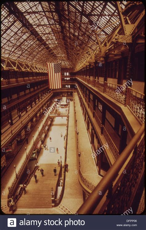 The Arcade Enclosed Shopping Area In Downtown Cleveland 550290 Stock
