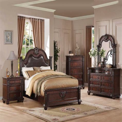 Find furniture & decor you love at hayneedle, where you can buy online while you explore our bedroom designs and curated looks for tips, ideas & inspiration to help you along the way. Daruka Cherry Formal Traditional Antique Queen Bed 4Pcs ...