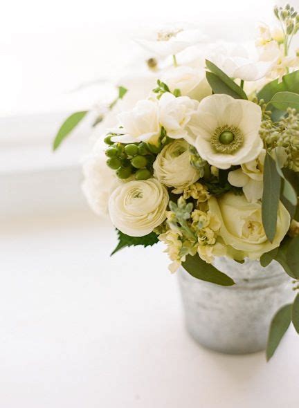 Lovely Cream And Green Florals Via Sidras Food Flowers And Garden