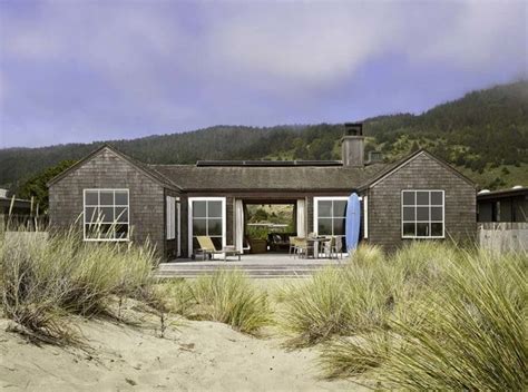 Weathered Beach House Retreat Overlooking The Pacific Ocean Beach