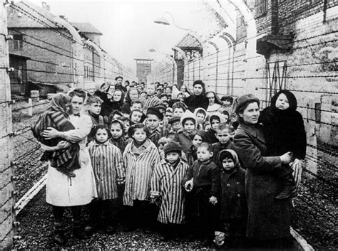 Cc by 2.0 / sixtwelve / auschwitz. Rescuing Israel: The Holocaust - The Gas Chambers ...