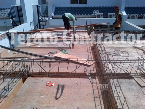 Dewasa ini, ketersediaan lahan menjadi masalah bagi banyak orang untuk memiliki hunian yang nyaman. Pengecoran Dak Rumah 2 lantai - Kontraktor renovasi rumah ...